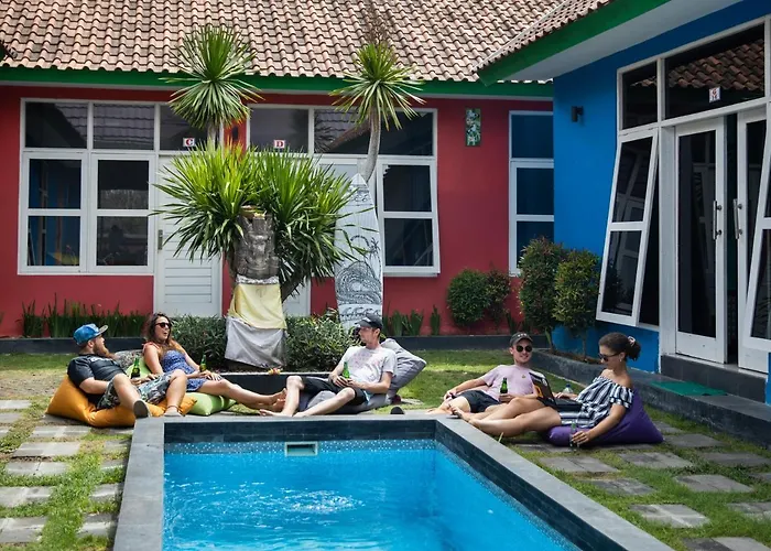 Sr Kapselhotel *